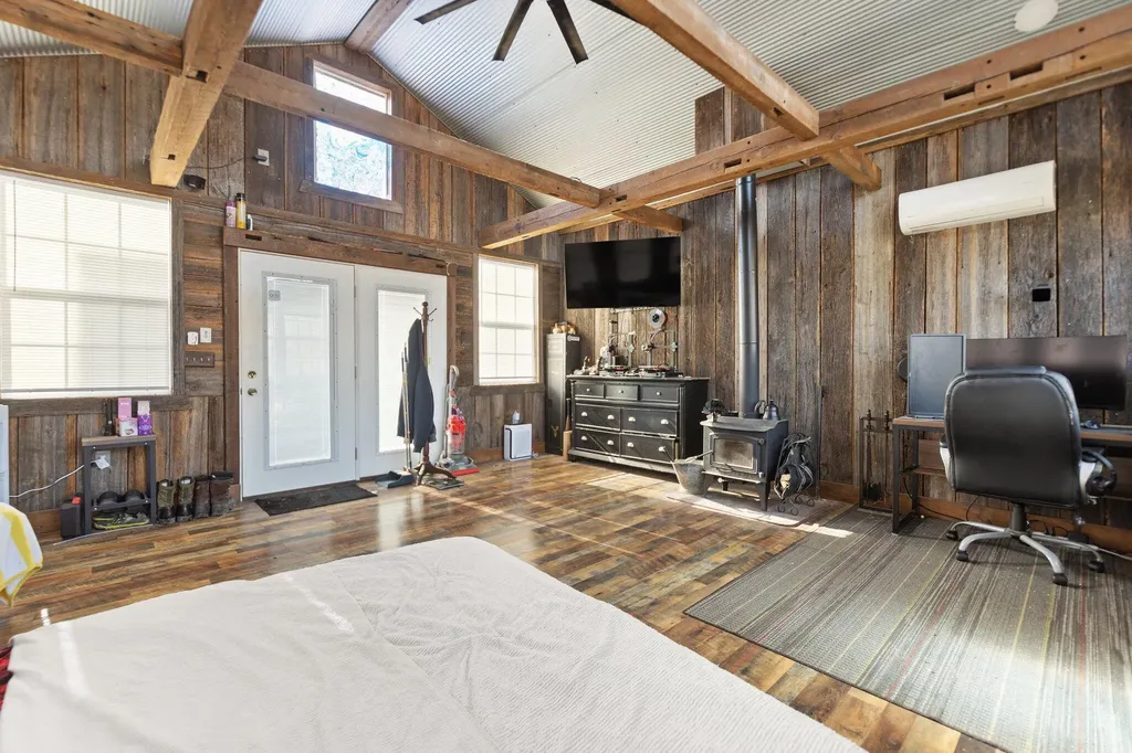 88 Hawkins Lane Clay City KY 40312