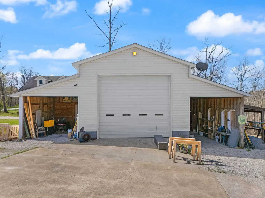 88 Hawkins Lane Clay City KY 40312