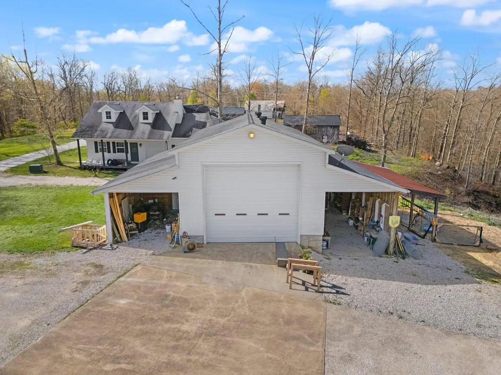 88 Hawkins Lane Clay City KY 40312