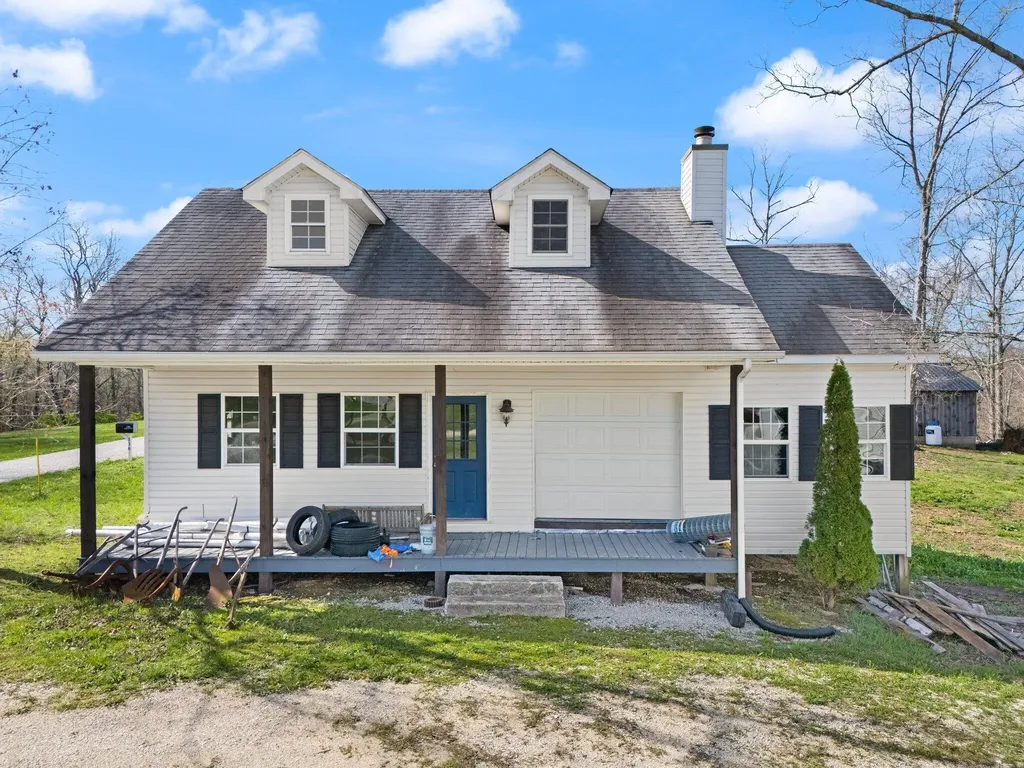 88 Hawkins Lane Clay City KY 40312
