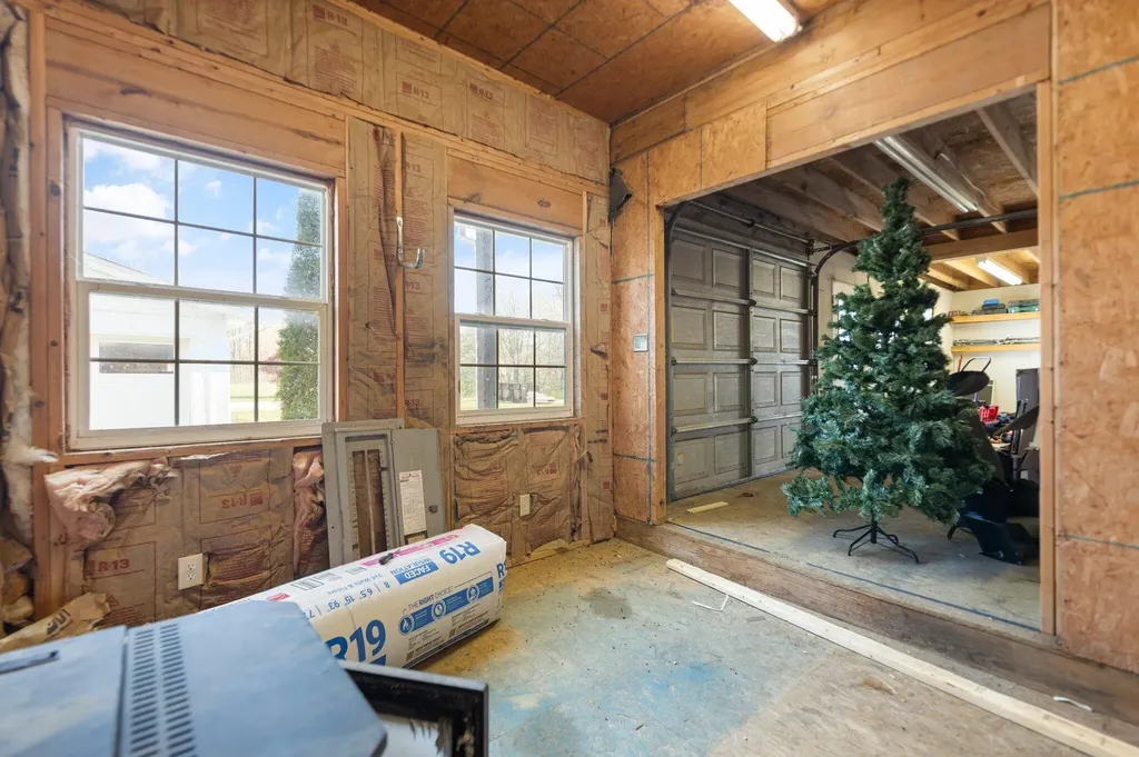 88 Hawkins Lane Clay City KY 40312