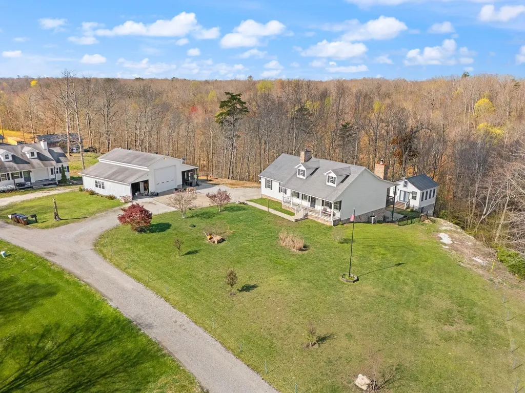 88 Hawkins Lane Clay City KY 40312
