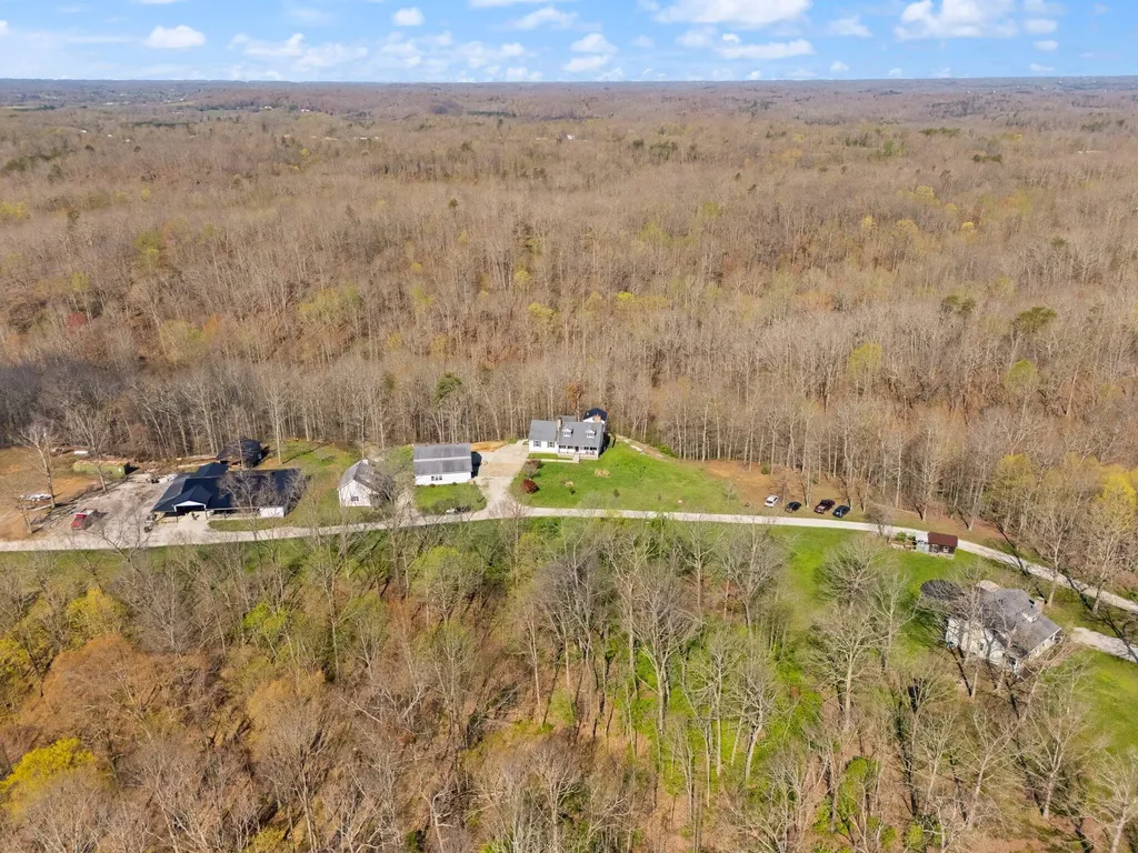 88 Hawkins Lane Clay City KY 40312