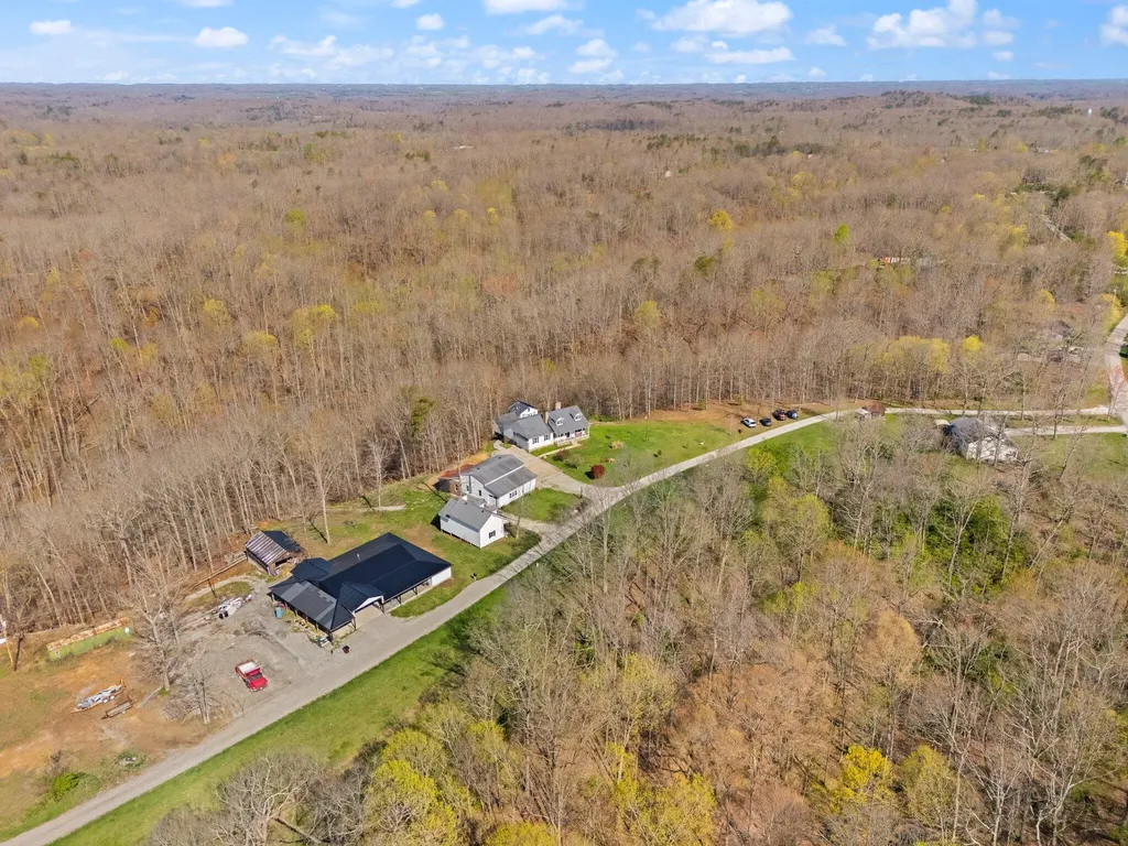88 Hawkins Lane Clay City KY 40312
