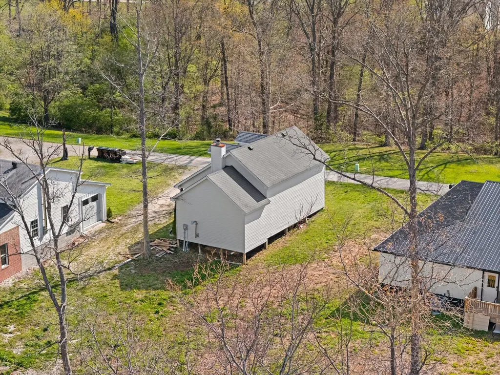 88 Hawkins Lane Clay City KY 40312