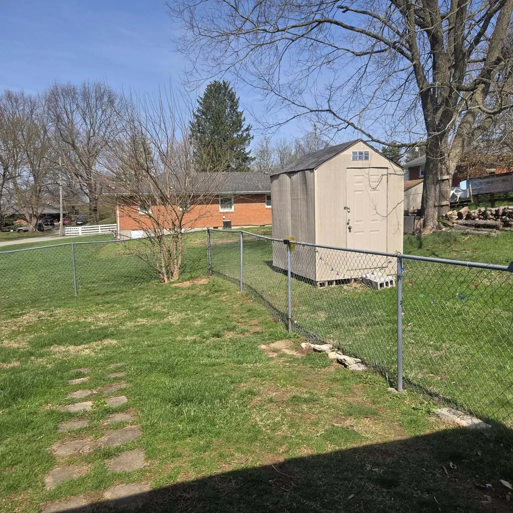 523 Perkins Avenue Danville KY 40422