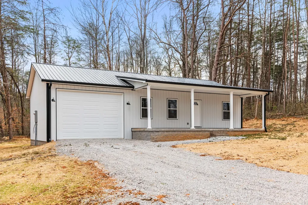 221 Pine Tree Circle Drive Nancy KY 42544