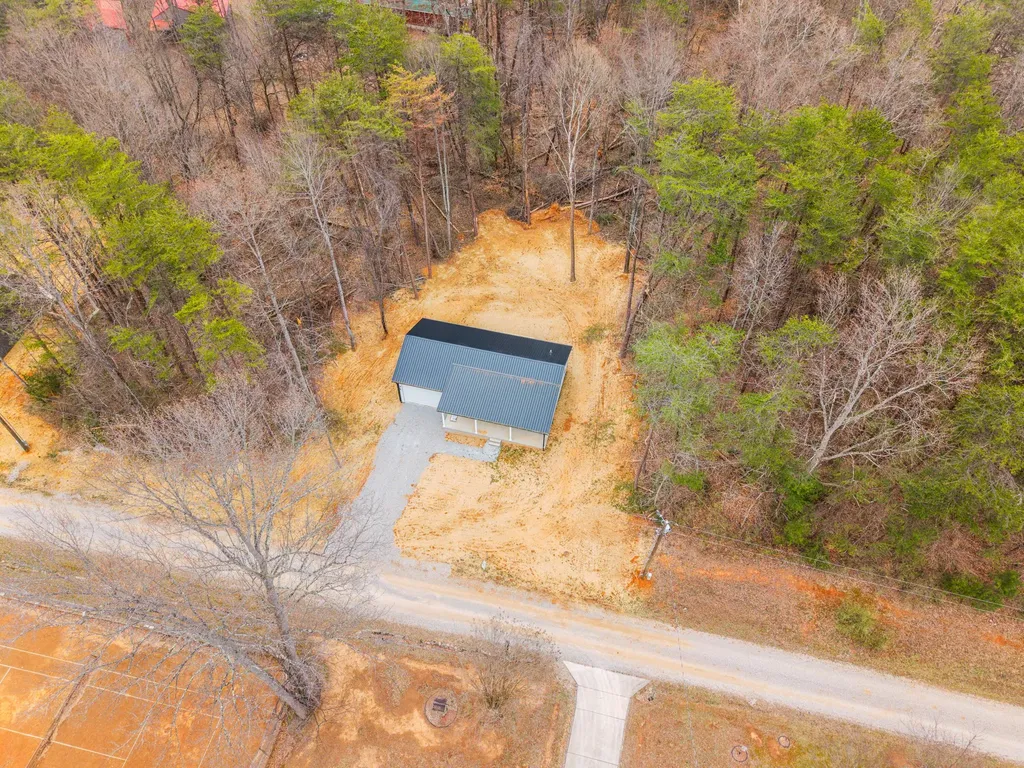 221 Pine Tree Circle Drive Nancy KY 42544