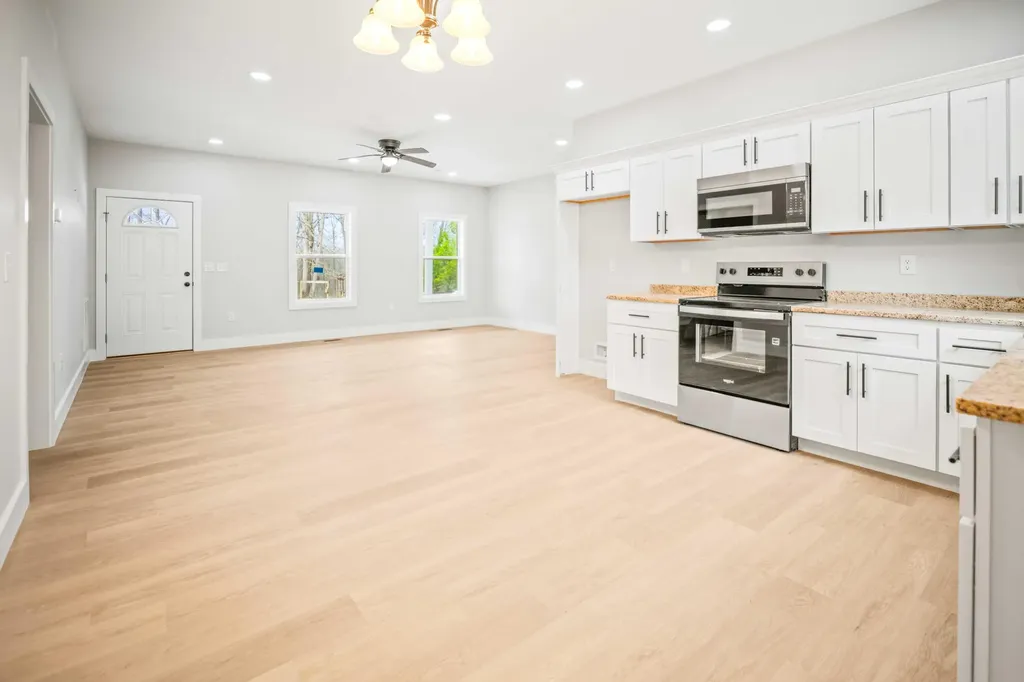 221 Pine Tree Circle Drive Nancy KY 42544