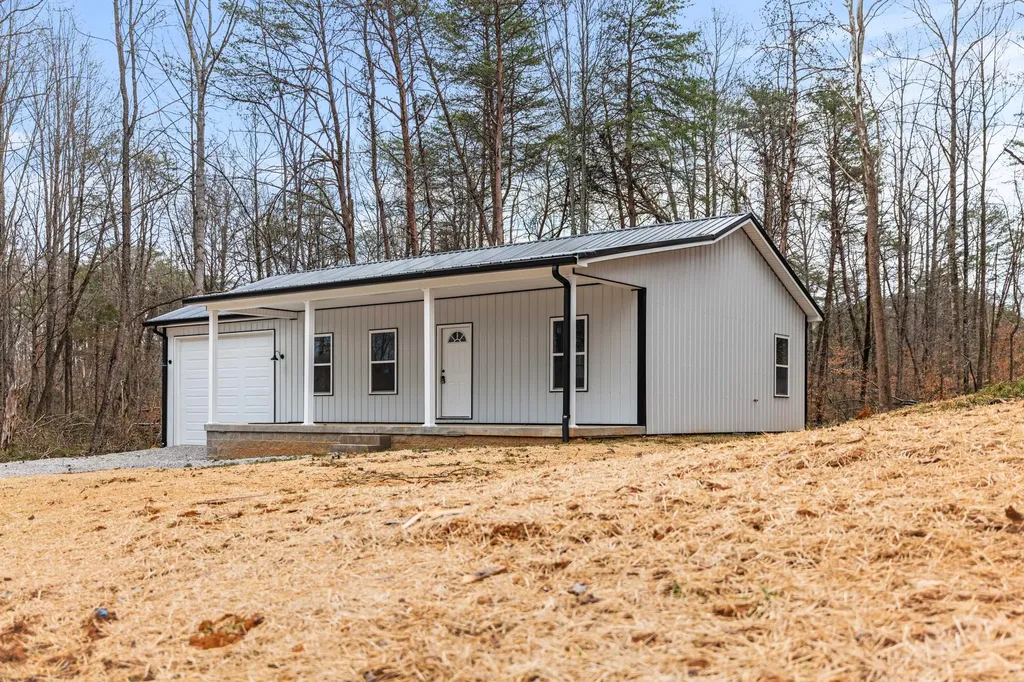 221 Pine Tree Circle Drive Nancy KY 42544