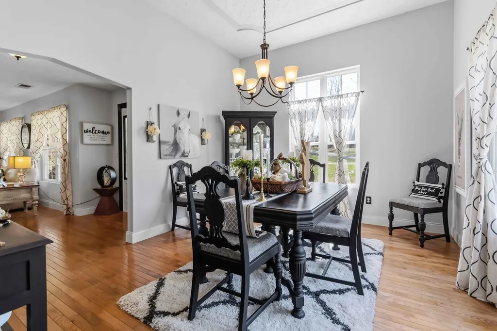 398 Carriage Lane Jamestown KY 42629