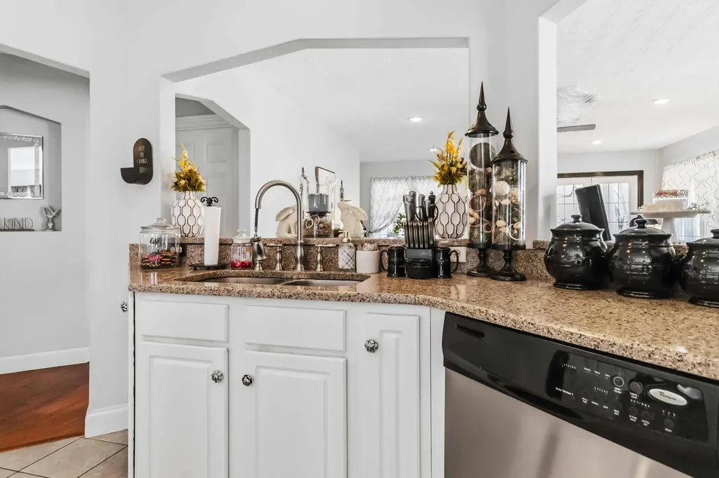 398 Carriage Lane Jamestown KY 42629