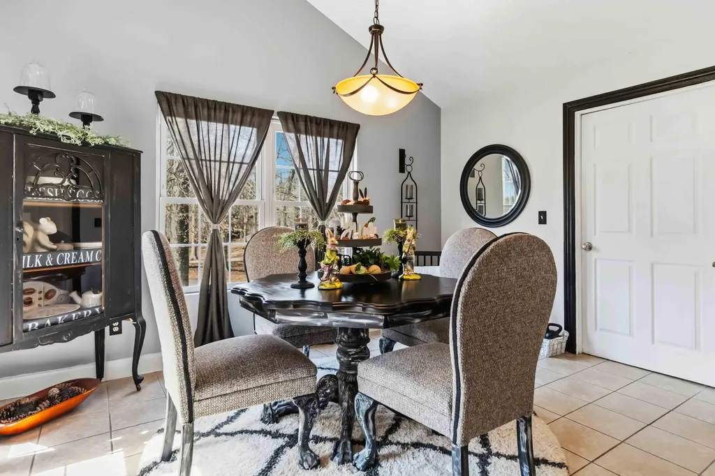 398 Carriage Lane Jamestown KY 42629