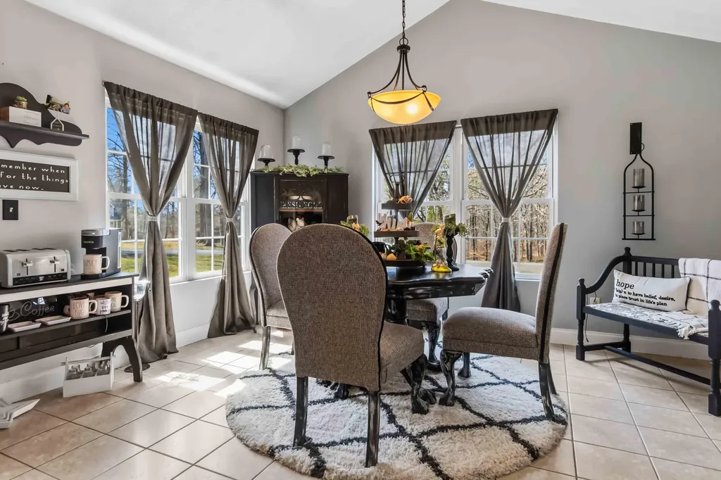 398 Carriage Lane Jamestown KY 42629