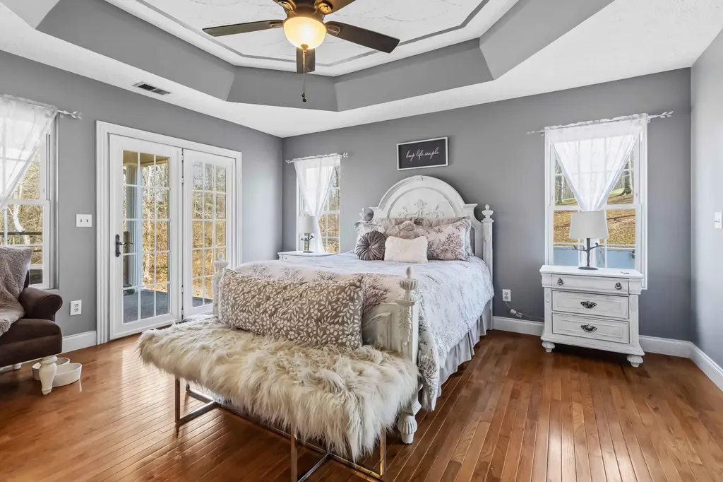 398 Carriage Lane Jamestown KY 42629