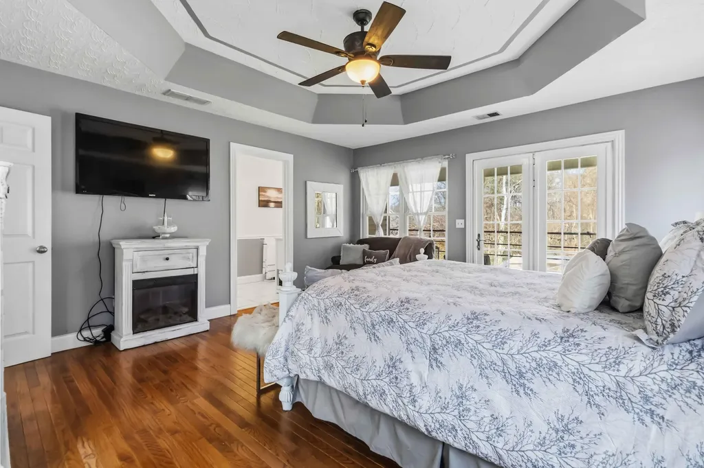 398 Carriage Lane Jamestown KY 42629