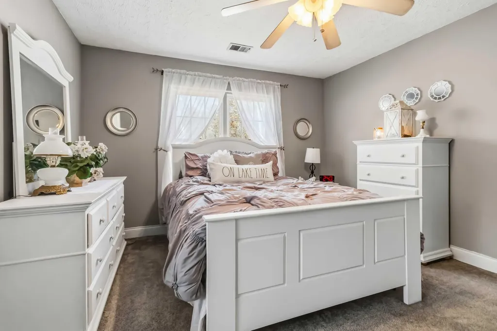 398 Carriage Lane Jamestown KY 42629