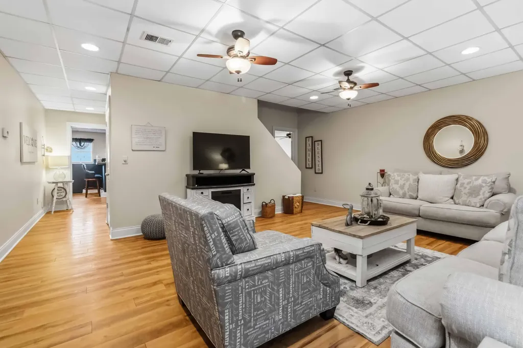 398 Carriage Lane Jamestown KY 42629