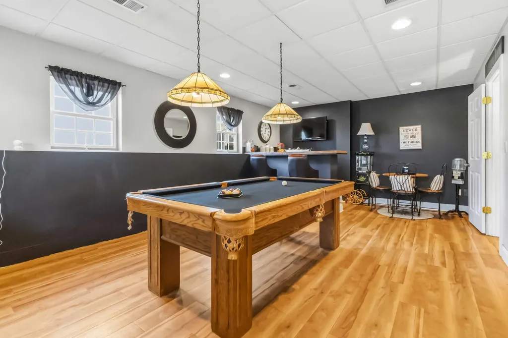 398 Carriage Lane Jamestown KY 42629