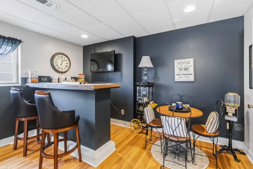 398 Carriage Lane Jamestown KY 42629