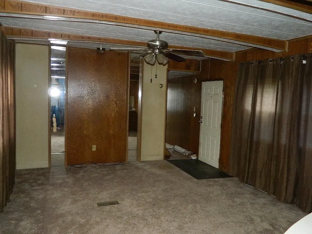 150 Brown Ridge Road Irvine KY 40336