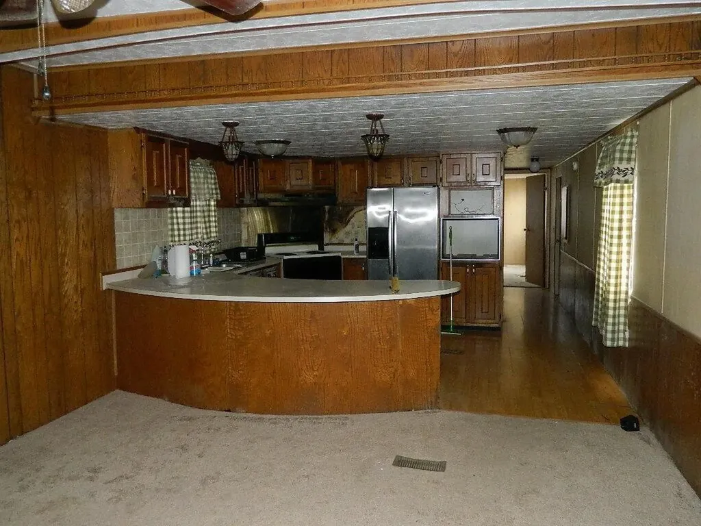 150 Brown Ridge Road Irvine KY 40336