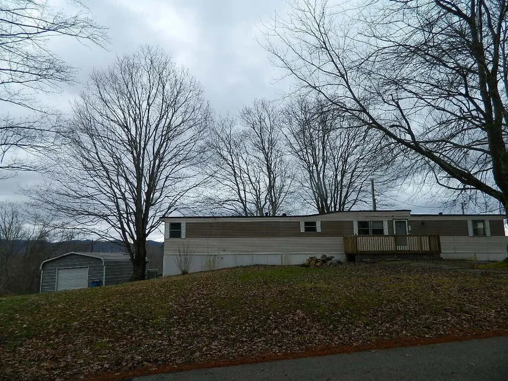 150 Brown Ridge Road Irvine KY 40336
