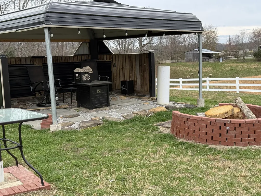 128 Marcum Trail East Bernstadt KY 40729