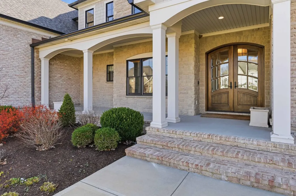 2584 Cayman Heights Lexington KY 40509
