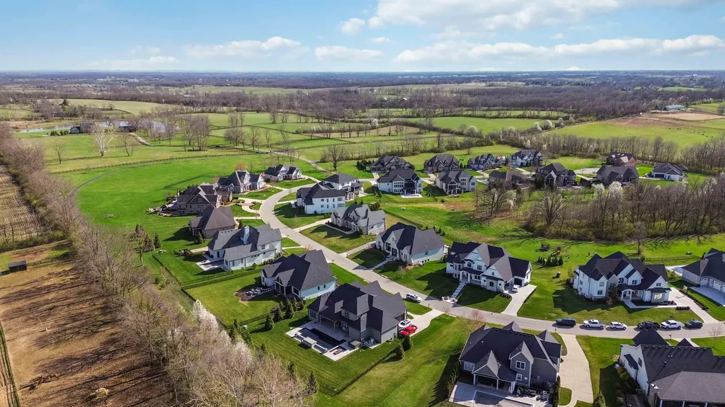 2584 Cayman Heights Lexington KY 40509