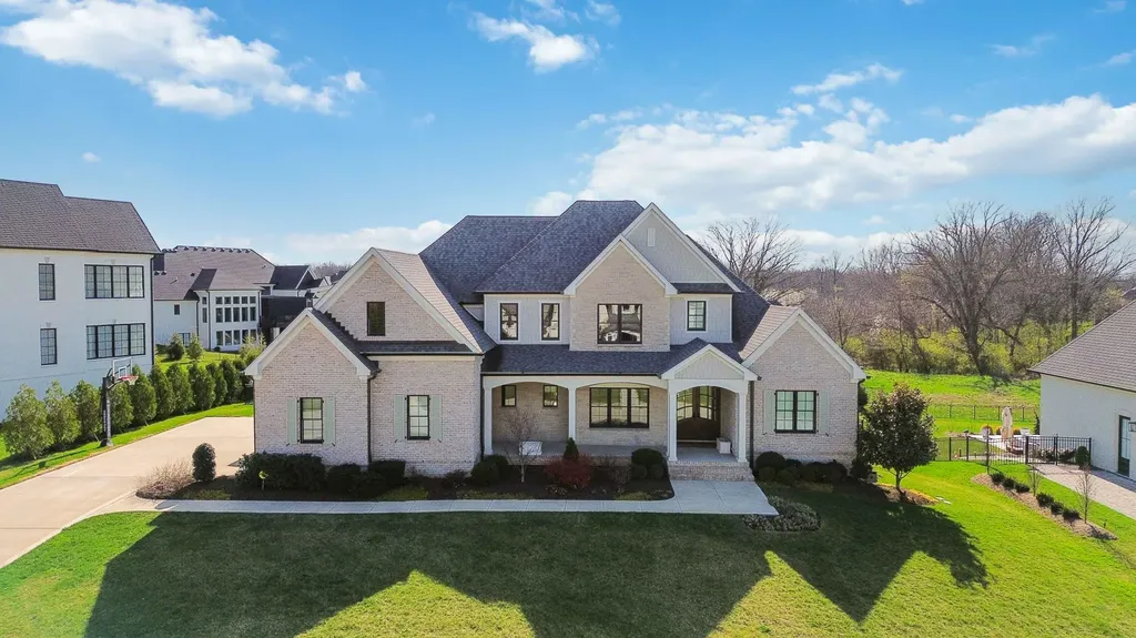 2584 Cayman Heights Lexington KY 40509