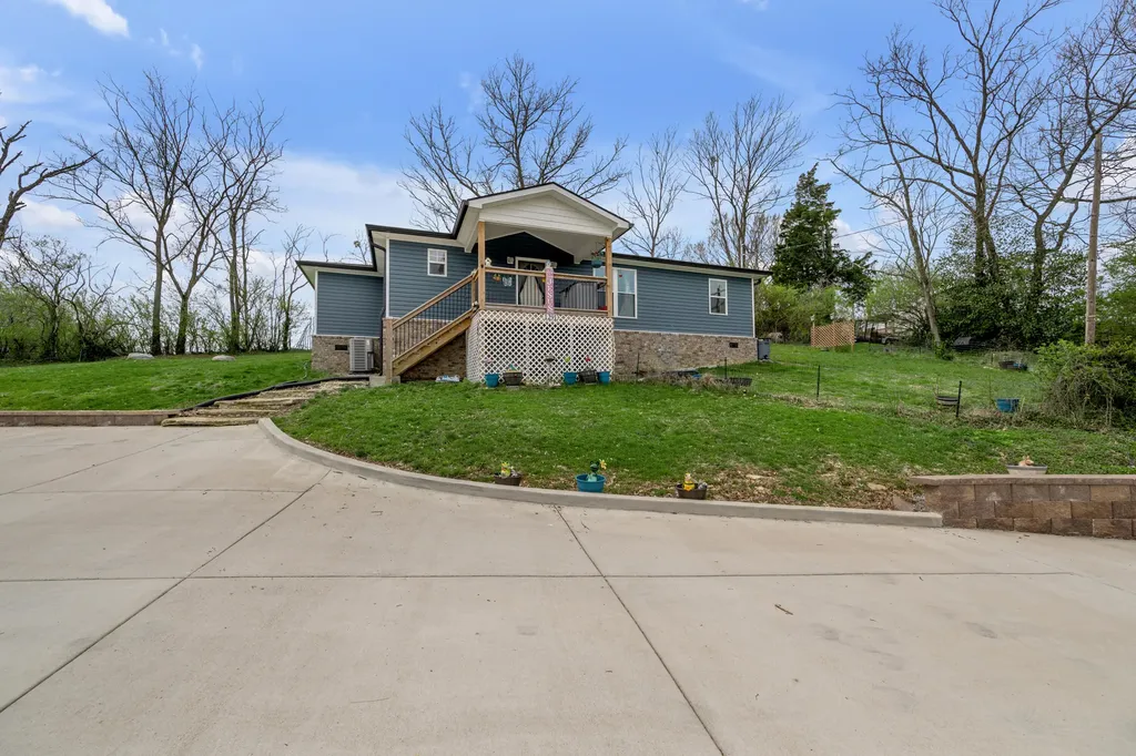 1291-1299 Muddy Creek Road Winchester KY 40391