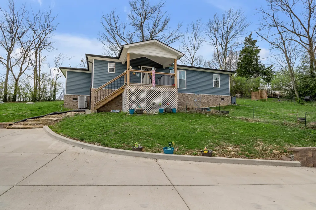 1291-1299 Muddy Creek Road Winchester KY 40391