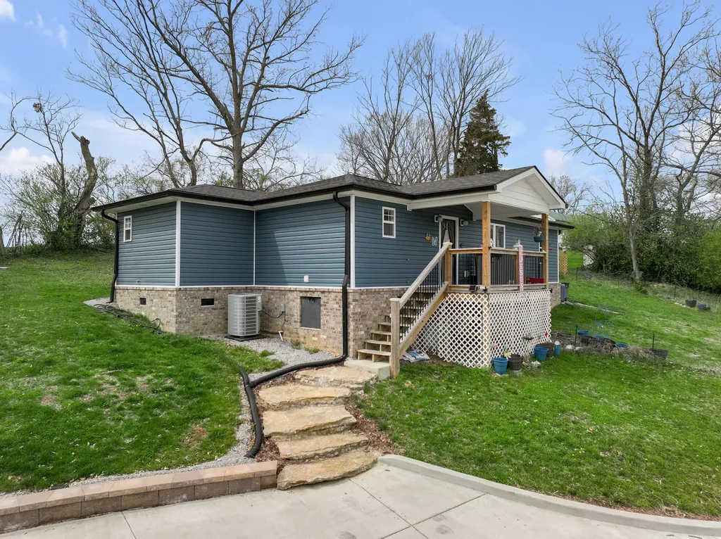 1291-1299 Muddy Creek Road Winchester KY 40391