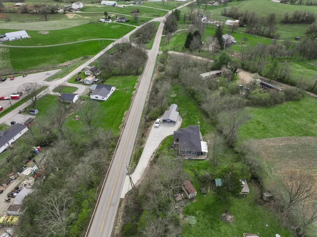 1291-1299 Muddy Creek Road Winchester KY 40391
