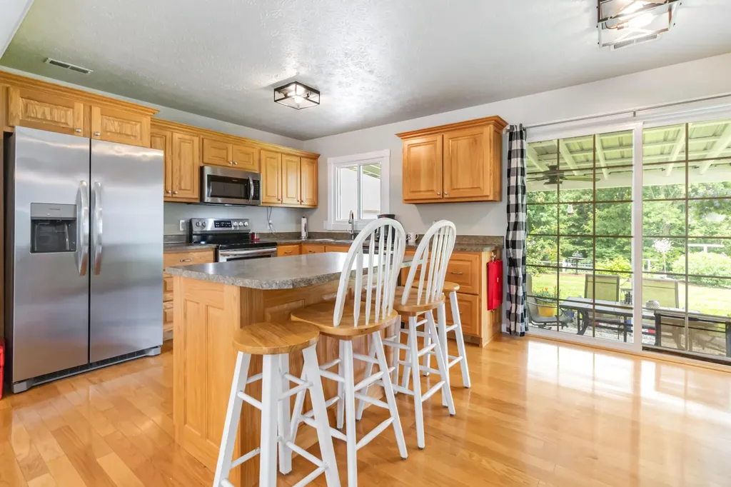 494 Topton Road London KY 40744