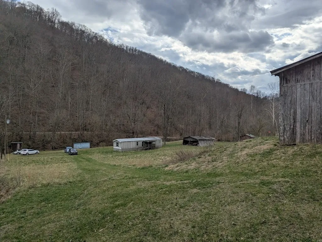 456 Arnetts Fork Road Big Creek KY 40914