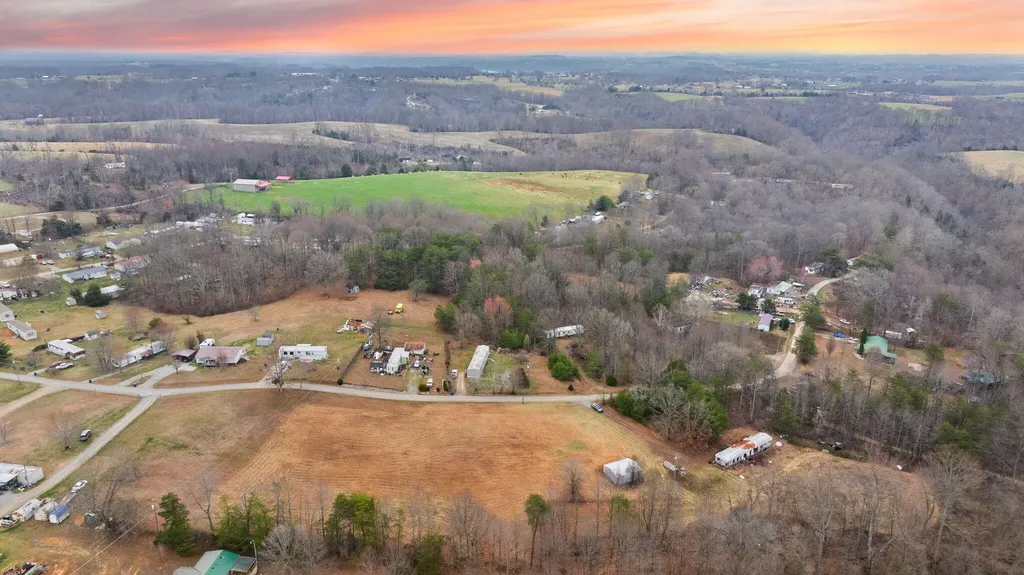 268 Willow Oak Nancy KY 42544