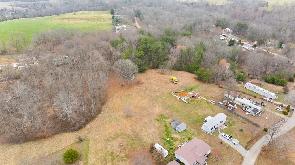 268 Willow Oak Nancy KY 42544