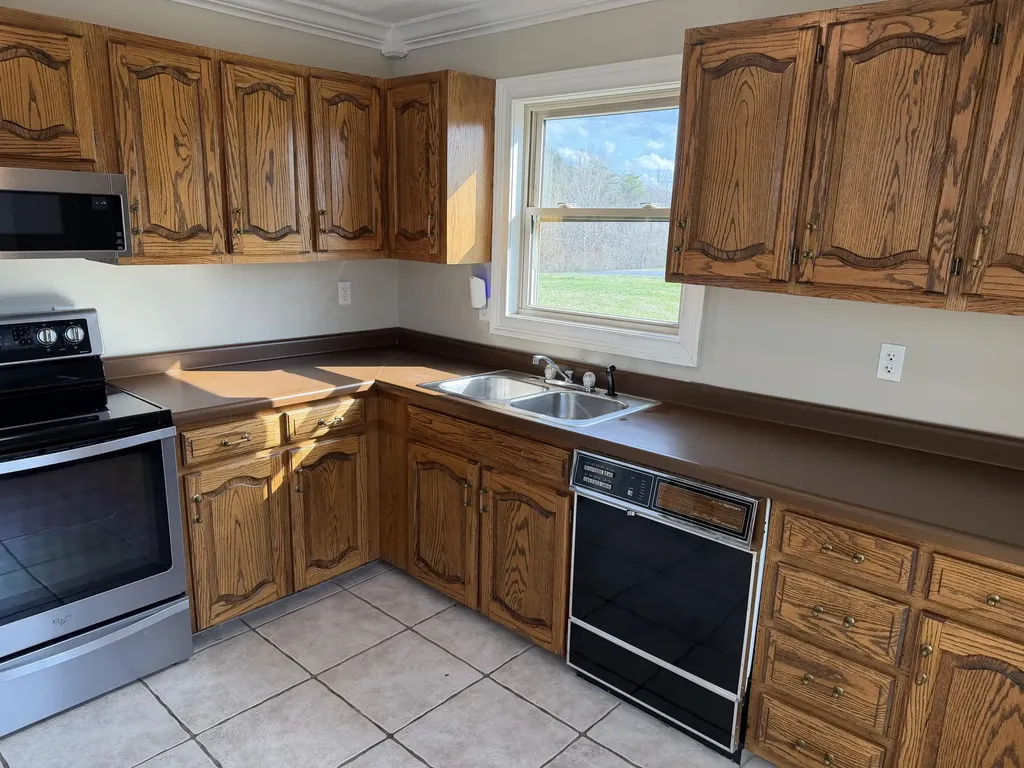 37 Cayenne Lane London KY 40741