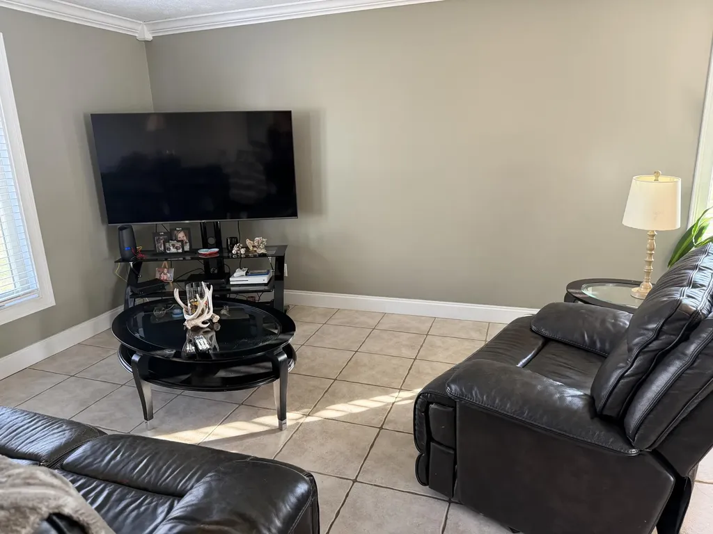 37 Cayenne Lane London KY 40741