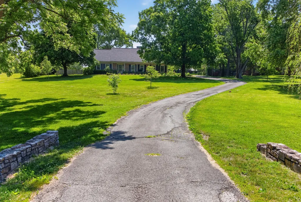 515 Cardinal Terrace Danville KY 40422