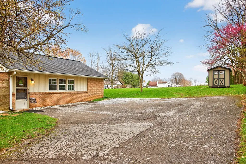 515 Cardinal Terrace Danville KY 40422