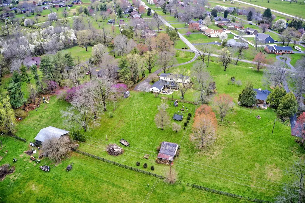 515 Cardinal Terrace Danville KY 40422