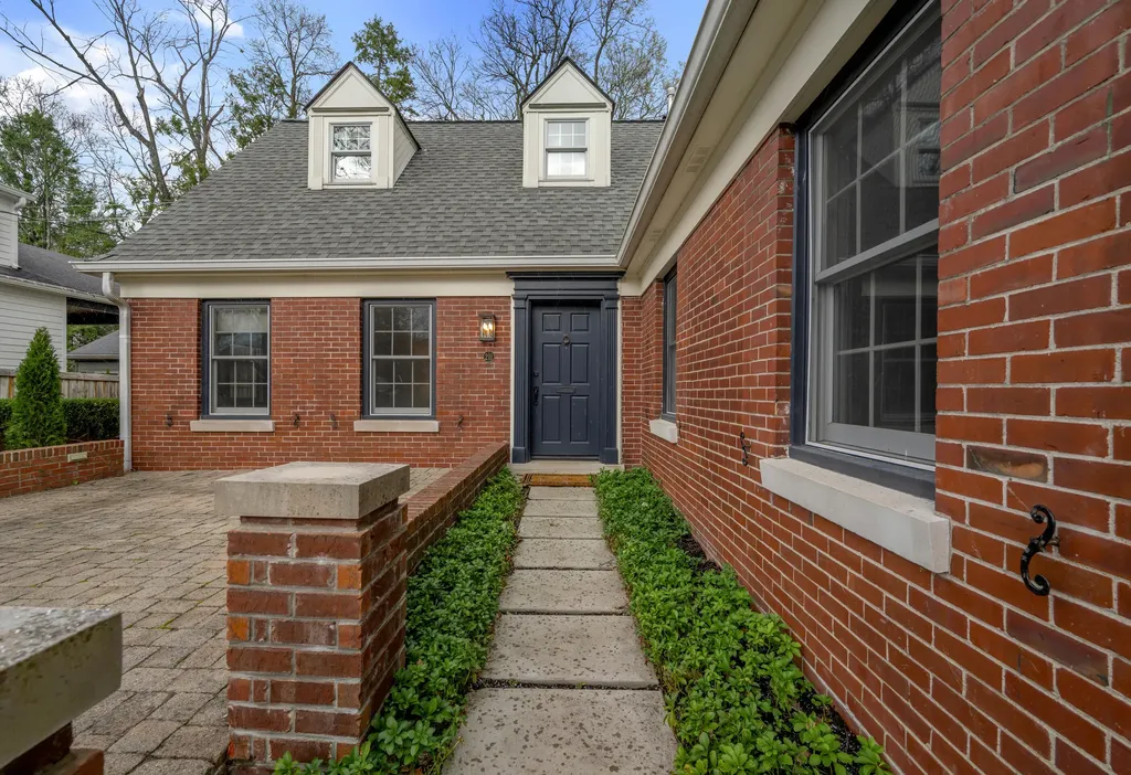 211 Chenault Road Lexington KY 40502