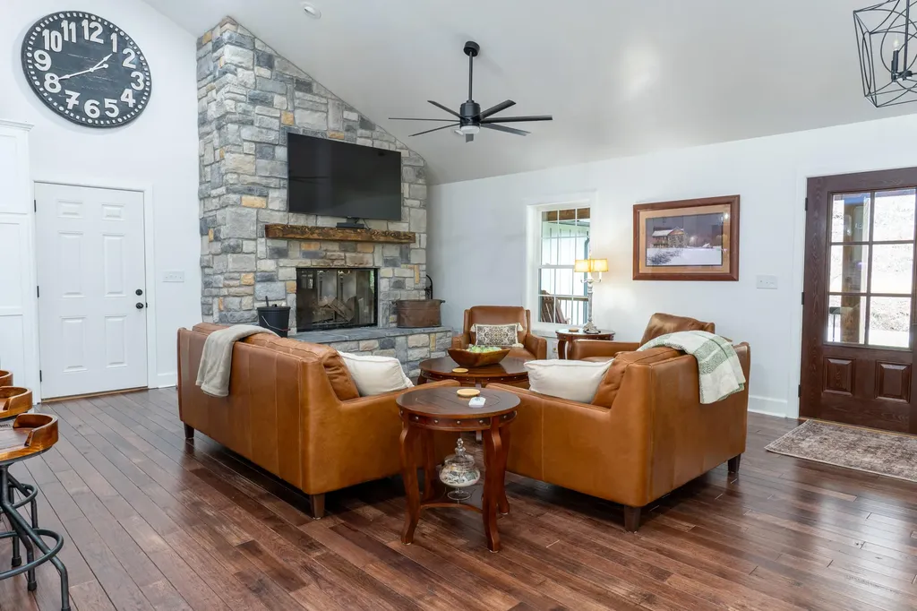 714 Grassy Branch Pikeville KY 41501