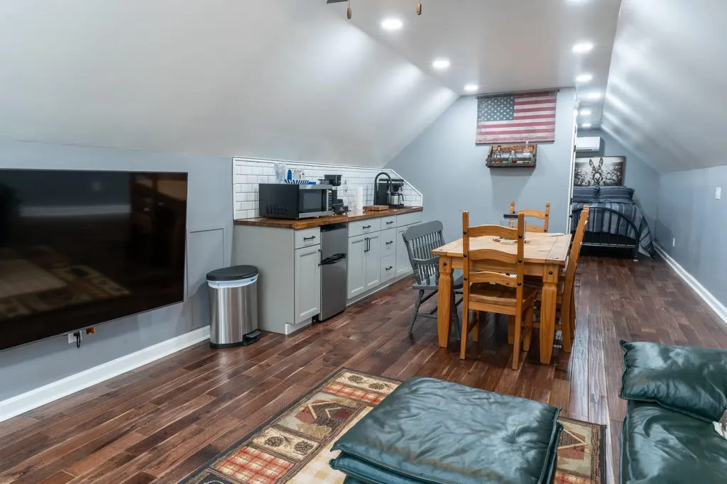714 Grassy Branch Pikeville KY 41501