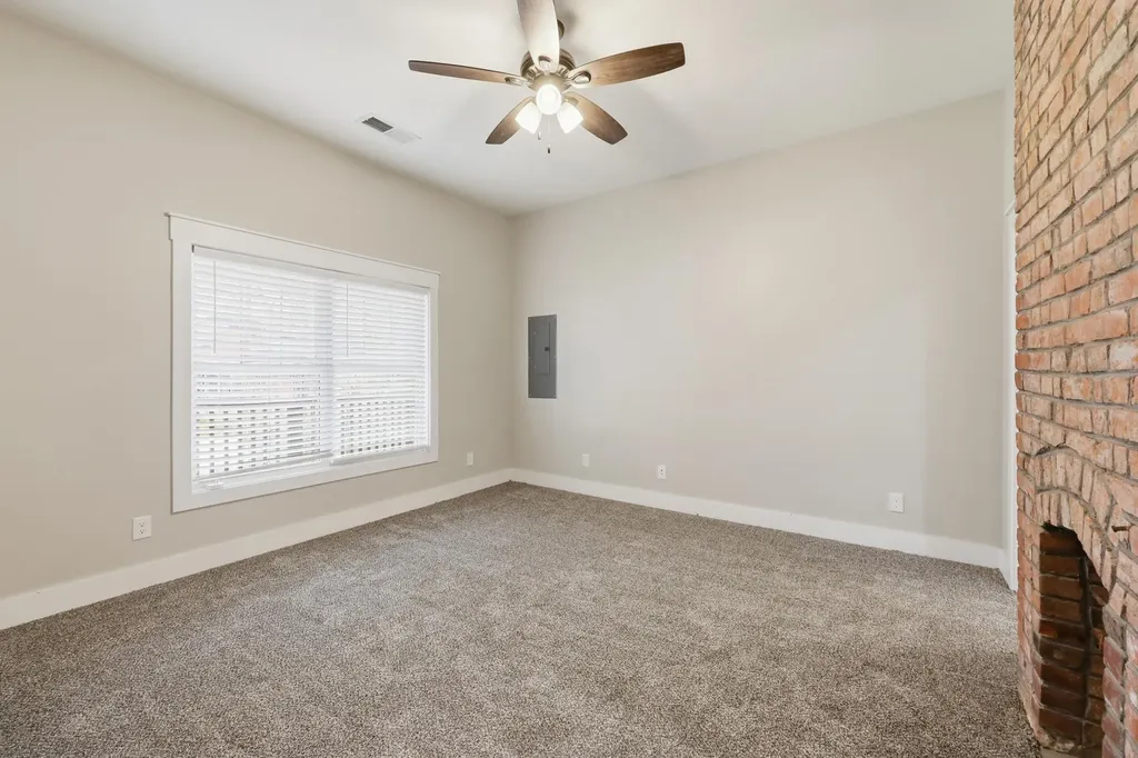 638 Limestone Lexington KY 40508