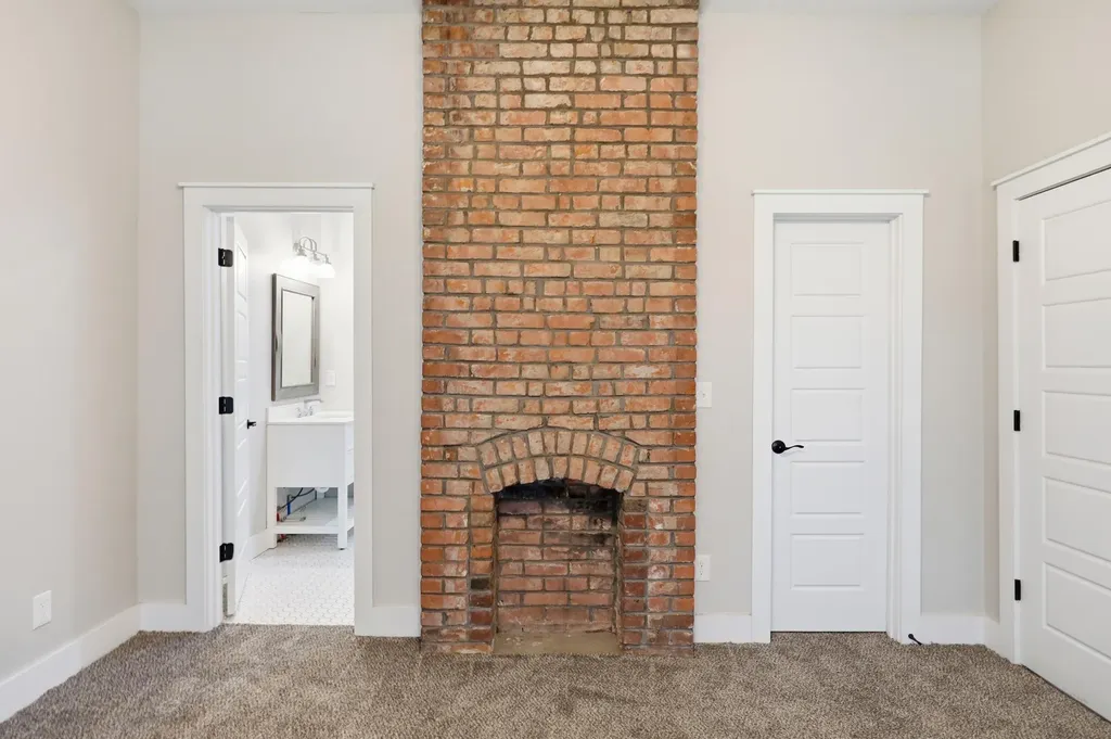 638 Limestone Lexington KY 40508