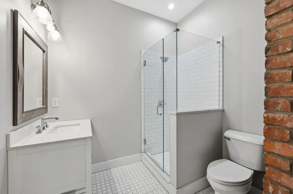 638 Limestone Lexington KY 40508